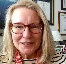 Kelly Holbert's Instagram, Twitter & Facebook