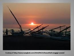 31 lukisan pemandangan waktu senja tepi laut ingin tahu gambar apa saja yang ada dalam galeri kami lukisan pemandang di 2020 pemandangan pemandangan khayalan lautan. Senja Di Tepi Pantai Kompasiana Com