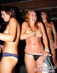 Extreme ENF Handbra On Stage in a Bar - Reddit NSFW