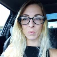 Colleen Everett's Instagram, Twitter & Facebook