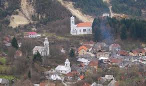 Un sat la marginea prăpastiei (roşia montană. Rosia Montana Great News