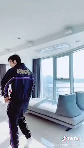 Get the best deal for nike los angeles lakers nba jackets from the largest online selection at ebay.com. J í•µì¡°ì´ìŠ¤ On Twitter Men S Nike Nba Tracksuit Los Angeles Lakers Courtside Donghae ë™í•´