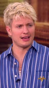 Matthew Fife's Instagram, Twitter & Facebook