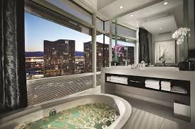 It even has a fireplace, to be a little like home. Best Las Vegas Luxury Hotels Updated June 2021