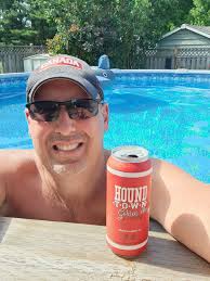 This is a long shot but my fiancé is massive Keith Urban and a diehard  Preds fan, as we live in Australia I was wondering if anyone could help  with one of