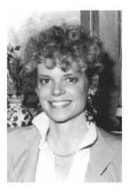 Elizabeth Beecher's Instagram, Twitter & Facebook