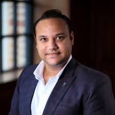 Chandan Gupta's Instagram, Twitter & Facebook