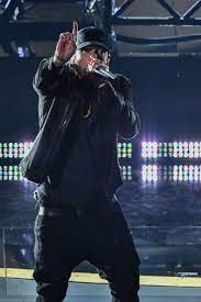 Why Eminem Performed Lose Yourself At The 2020 Oscars Eminem Eminem Poster Eminem Photos