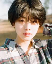 However, bobs are also known to slim your round face, too. Pin Di Short Hairstyle For Roundface