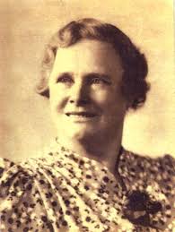 Family of Andrew Cairncross, born c1669, married (1) Margaret Lamb and (2)  Margaret Crighton. (F-T-64)