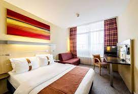 Symphony hall is minutes away. Hotel Holiday Inn Express Berlin City Centre An Ihg In Berlin Starting At 25 Destinia
