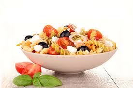 Elige los colores que vas a utilizar y agrega a cada bolsa 5 a 10 gotas de colorante, dependiendo la intensidad del color que busques. Las Diferentes Salsas Para La Ensalada De Pasta