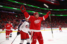 Contents dennis cholowski body measurement (height and weight) dennis cholowski earnings; In His Nhl Debut Dennis Cholowski Makes It Count The Athletic