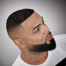 Mais lorsque l'on manque de moyens pour se payer un grand nom il n'est pas toujours simple de trouver la. Top 100 Des Coiffures Homme 2019 Coupe De Cheveux Homme