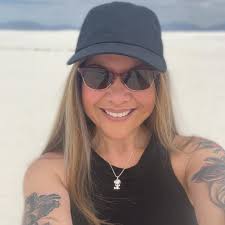 A pair of recent Las Vegas Robertson graduates and former football players  died Tuesday in a car crash in Las Vegas, N.M.