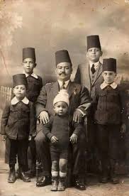 اطفال الزمن الجميل جمال و براءة هيبة و شياكة نصحبكم معنا لمشاهدة مجموعة من صور اطفال زمان و لتخبرونا بالفرق بين اطفا Egypt History Old Egypt Egypt
