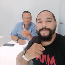 Reunion con el Maestro @trxpanama @mavkaratedo (Miguel Vélez ), Maestro Joel  Carrera (@kska_panama ), @academia_kun_combat (Joel Aguilar ) donde se  concreto el ingreso de la escuela @mavkaratedo del Maestro Miguel Vélez a