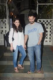 Soha Ali Khan And Kunal Khemu Spotted At Smoke House Kunal Khemu House Address 660x996 Wallpaper Teahub Io Search free kunal khemu wallpapers on zedge and personalize your phone to suit you. soha ali khan and kunal khemu spotted