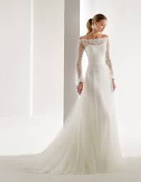 Less is more è una regola che vale sempre, soprattutto quando bisogna scegliere quello giusto tra gli abiti da sposa semplici. Abiti Da Sposa Semplici Eleganti E Raffinati Per Il 2019