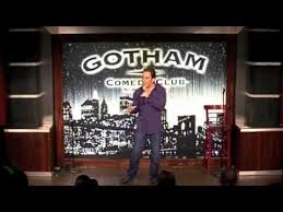 La stand up comedy è una delle forme di comicità più apprezzate dal pubblico: Pin By Alanna Capriglione On The Darndest Things Italian Humor Funniest Stand Up Stand Up Comics