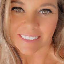 Emily Heffner's Instagram, Twitter & Facebook