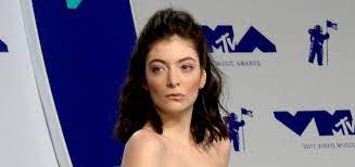 Jun 22, 2021 · the tracklist for solar power understandably has a many people on the internet talking, and there's one song name in particular that's already causing lots of speculation: Zhewg Zgu0wecm