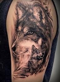 Black And Grey Wolf Tattoo Awesome Black Gray Wolf Tattoo C Tattoo Artist Vj Tattoo Grey Wolf Tattoo Wolf Tattoo Design Wolf Tattoo