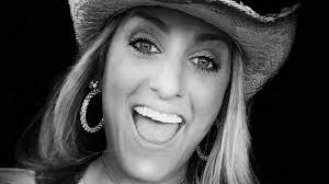 Taylor Dee (†33): Countrystar stirbt nach Autounfall