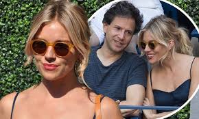 Sienna Miller 'is dating Foxcatcher director Bennett Miller' after meeting 