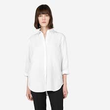 This light blue buttondown shirt is a versatile classic that's easy to pair with a multitude of pants or shorts. The Linen Relaxed Shirt Everlane