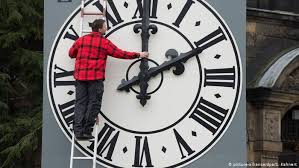 Επίσημη ανακοίνωση από το υπουργείο εμπορίου για την αλλάγή της ώρας. Wra Gia Allagh Wras Sthn Eyrwph Politikh Dw 27 03 2019