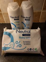 Once baby gets old enough to sit in tub central (or if you have an infant tub within the tub) this will make you both very happy. Entertaining Elliot Neutral 0 Baby Products For Sensitive Skin Review
