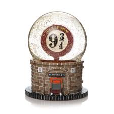 Best hotels near harry potter world. Harry Potter Snow Globe Platform 9 3 4 The Shop That Must Not Be Named