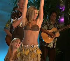 Keyifli güzel bir film , jennifer aniston her zaman ki gibi sempatik güzel bir ikili olmuşlar. Just Go With It 2011 Jennifer Aniston S Sexiest Movie Moments Zimbio