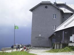 Jeder der emden besucht, sollte hier einmal kurz vorbei schauen,es lohnt sich und kostet nur 2 euro. Otto Haus Rax Schneeberg Gruppe Bilder Vom Ottohaus