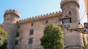 La maison orsini vous propose ses gîtes et chambres d'hôtes de charme en plein cœur de la vallée du rhône. Mifvgomfiu0s1m