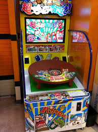Super Table Flip 2009 Arcade A Japanese Arcade Game In Which You Can Pound On The Table To Knock A Few Things In The Room O Arcade Arcade Games Weird Japan