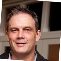 Warren Hadley's Instagram, Twitter & Facebook