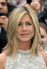 She is a hair icon!!! Jennifer Aniston S Best Hairstyles Jennifer Aniston S Hair Through The Years