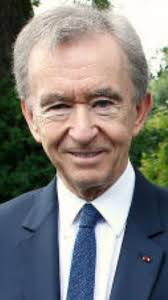 Bernard Arnault ultrapassa Elon Musk e volta a ser o mais rico do mundo