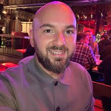 Very very strong smell of gas again, Alma Street area, it's that bad I've  had to shut the bedroom window, quite concerning to be honest, that's two  nights consecutive