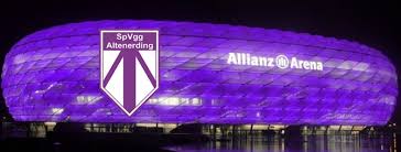 Ich bin schon oft hier vorbeigefahren und das bauwerk fasziniert mich immer wieder. Allianz Arena Erstrahlt In Sva Vereinsfarben Spvgg Altenerding