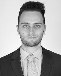 Levy Rozman, 27 jaar oud, ook bekend als GothamChess, werd betrapt op het  maken van clickbait in zijn huis. : r/AnarchyChess