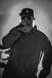 In absentia, live bass duties were covered by samuel gerhard mpungu and tsuzumi okai. Limp Bizkit Japan On Twitter Fred Durst Mvc Ekaterinburg Expo Yekaterinburg Russia 02 18 2020