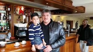 Un ballon bleu, une balle bleue). Avec Mr David Douillet Picture Of Le Bistrot De La Place Versailles Tripadvisor