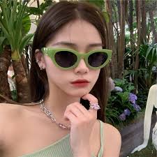 Rp. 119,000 . •Kode : Kacamata Elena Frame• . 🔥READY STOCK & BEST SELLER🔥  . •Packing : Hard Case, Lap + Bubblewrap• Capture to order Order By  DM/WA/Shopee . (Klik Link di