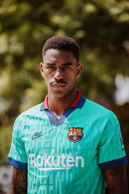 Barcelona Ucuncu Formasini Gorucuye Cikardi Camisetas De Futebol Jogadores De Futebol Uniformes Esportivos