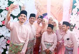 Ulu kelang, selangor, malaysia, father: Tahniah Farah Dan Syaqib Selangorkini