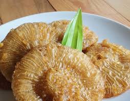 Minyak goreng secukupnya untuk mengoles loyang atau cetakan. Wujajrw0kzkwym