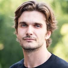 Richard Branson just shared Miue. Surreal moment. 🤯🍷 Thank you, Richard